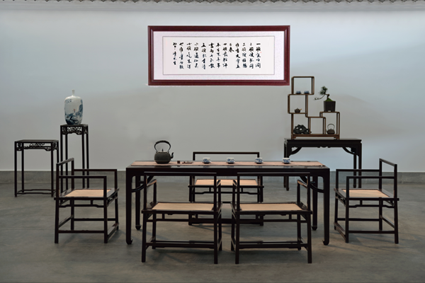 志成红木“耕梨”新中式产品《七碗茶台》荣耀入驻2018天津夏季达沃斯论坛现场