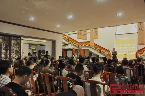 志成红木赞助院线电影《护苗在行动》新闻发布会现场