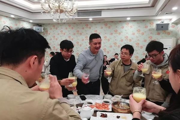 志成红木