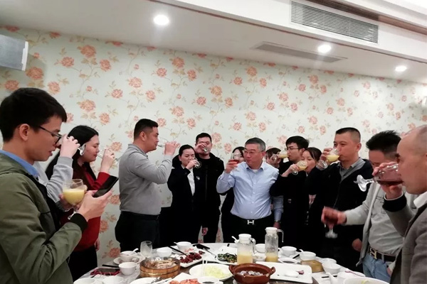 志成红木